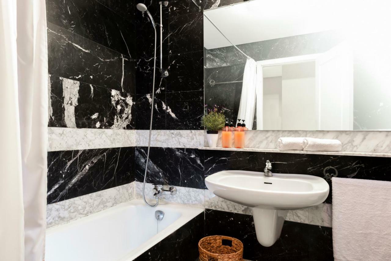 Hsh Suites Republica Seville Exterior photo